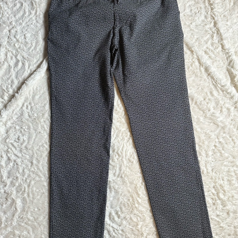 Mario Serrani Italy Black & White Printed Slim Ankle Pants | Size 6 - Picture 2 of 5